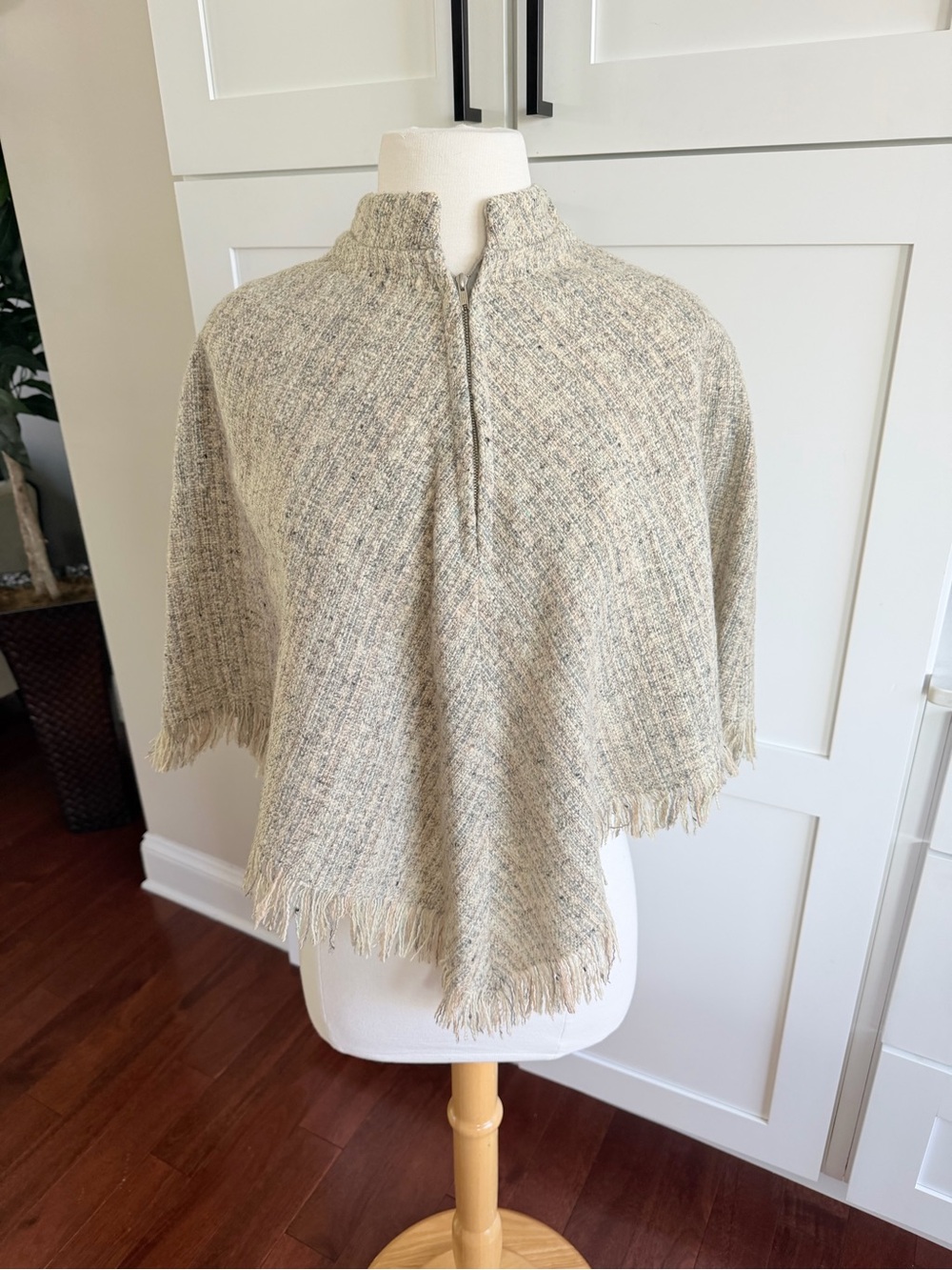Tweed Poncho Neutral Cream Textured Fringe Hem and Zip Neck - Brand Unspecified
